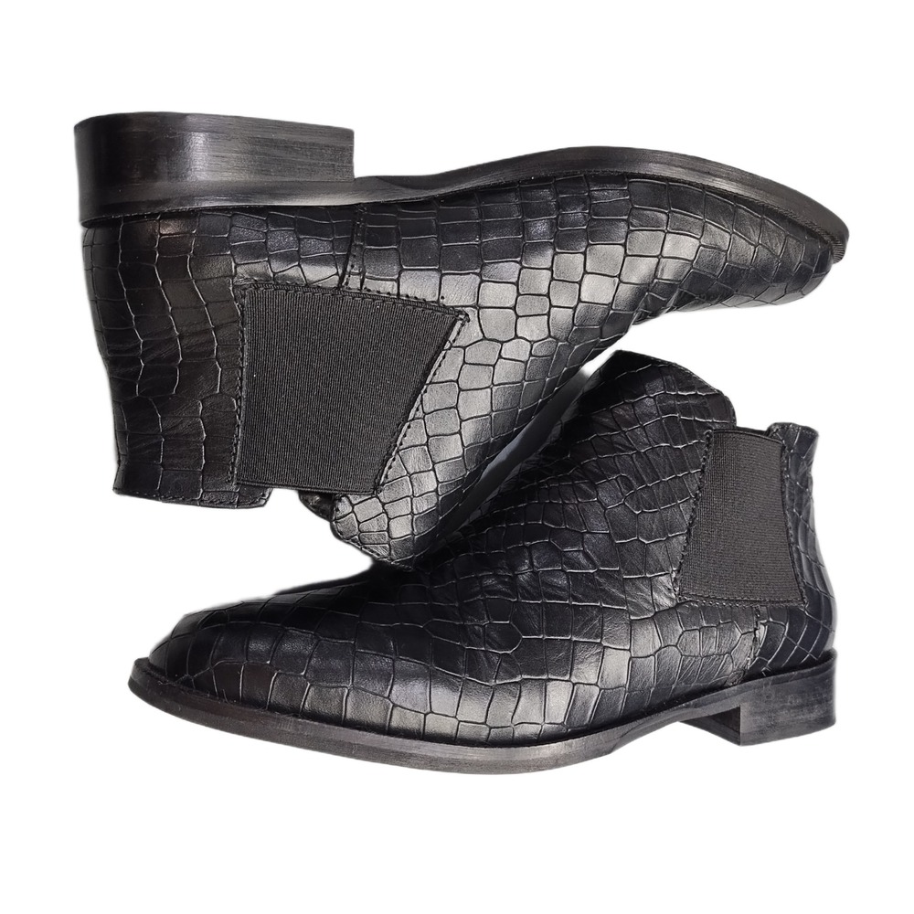 Stelle Monelle Chelsea Boots Womens US 7 Black Crocodile Leather Almond Toe EUC